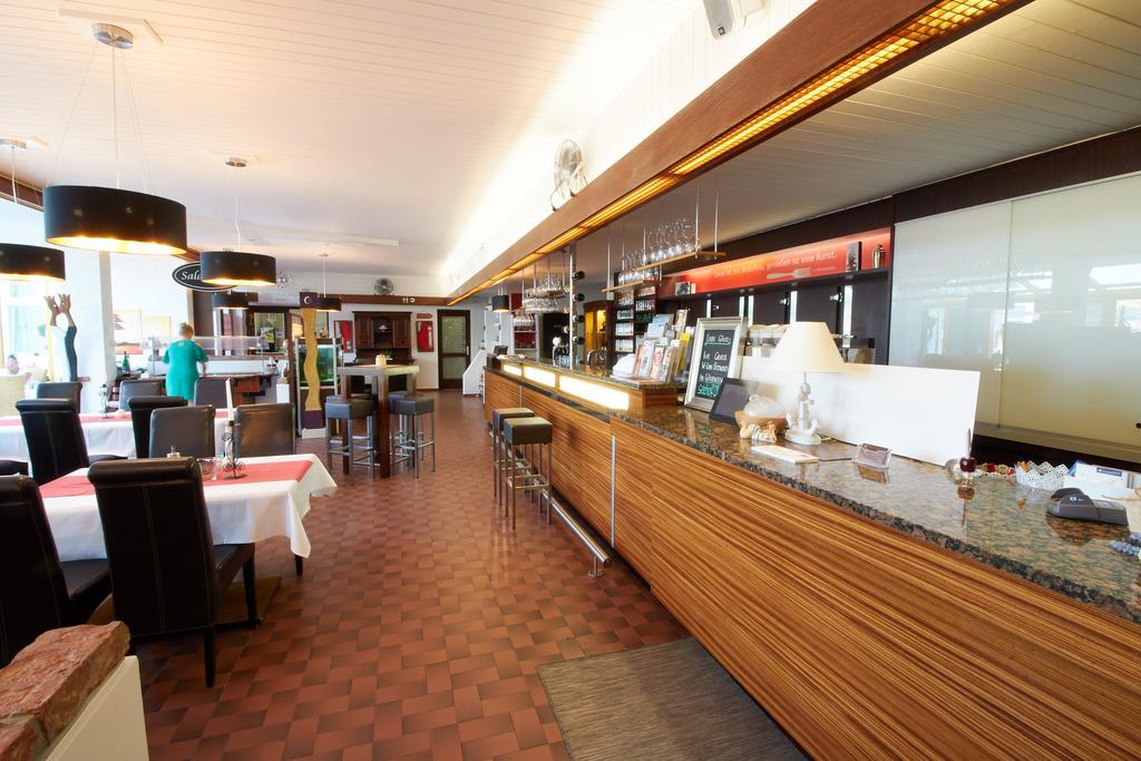 Hotel & Restaurant Seehof Podersdorf am See Exterior photo