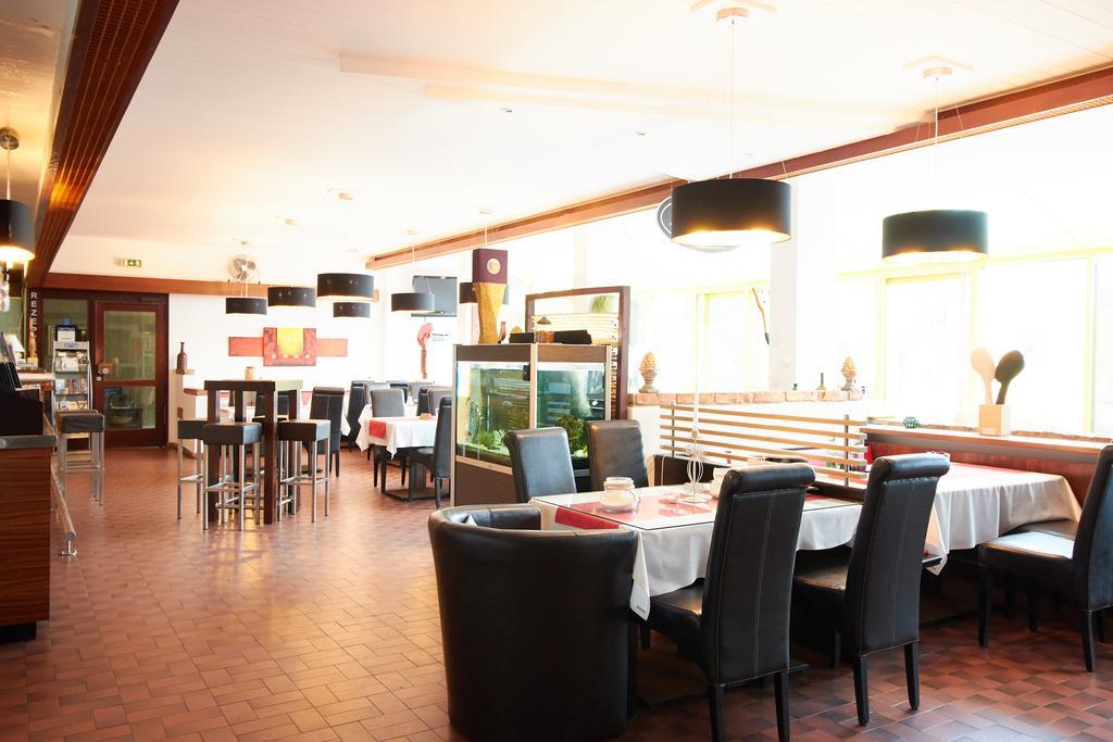 Hotel & Restaurant Seehof Podersdorf am See Exterior photo